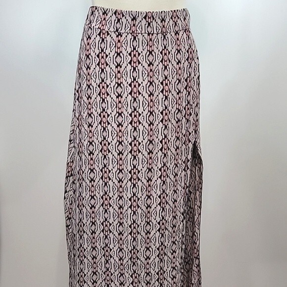 BRANDY MELVILLE Aztec Side Slit Skirt One Size - Picture 1 of 8